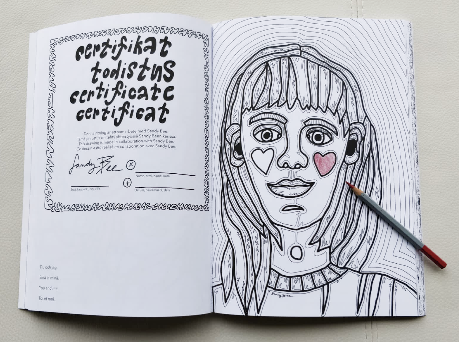 COLOURING BOOK view 2